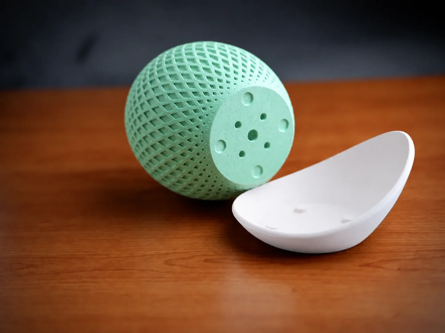 3D Baskı Küre Saksı - Kafes Dokulu İki Parçalı Dekoratif Saksı - Mint-Beyaz görsel 2