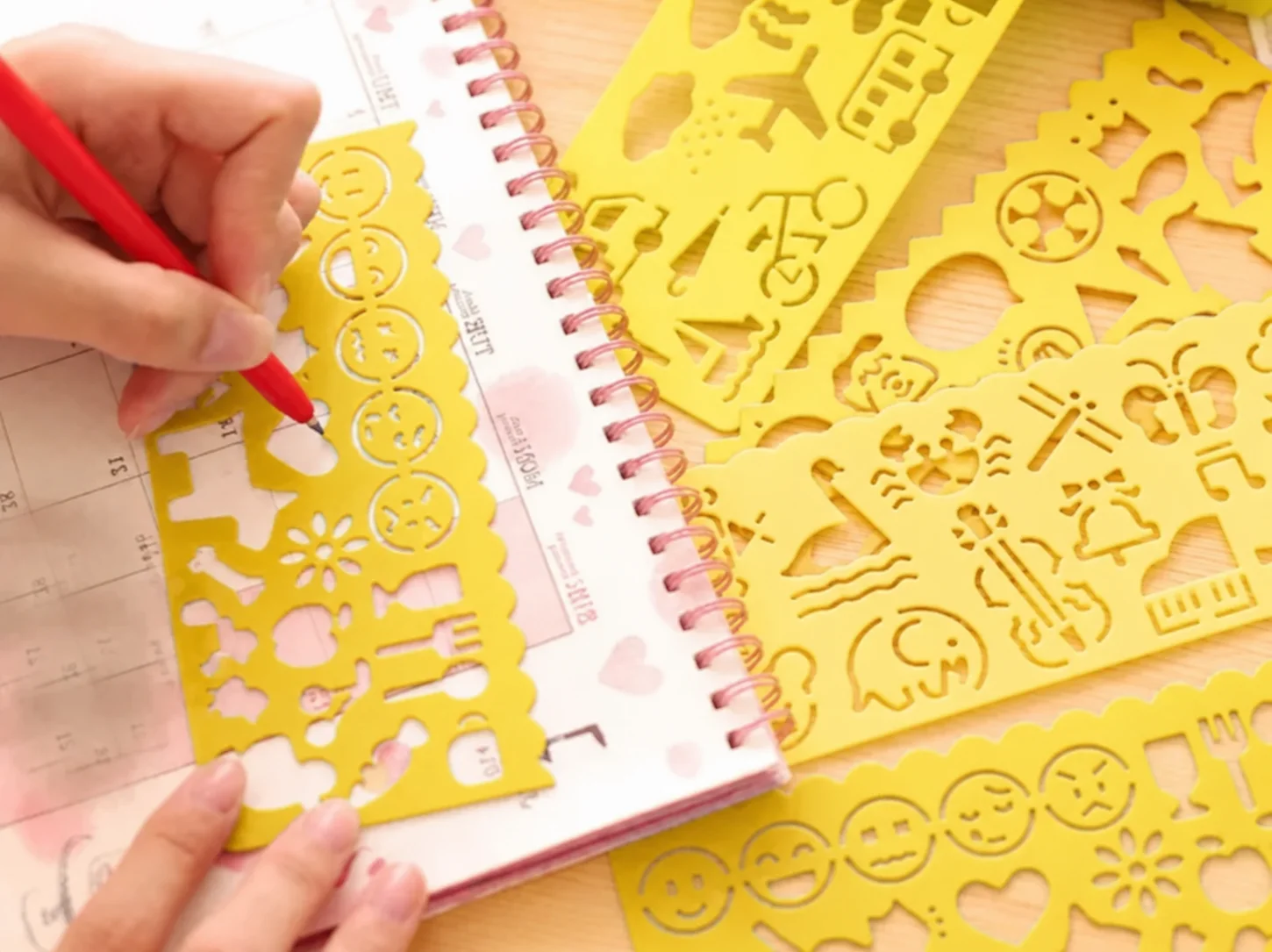 3D Baskı Günlük Nesneler ve Emoji Çizim Şablonu - Çoklu Desen Kalıbı - Sarı