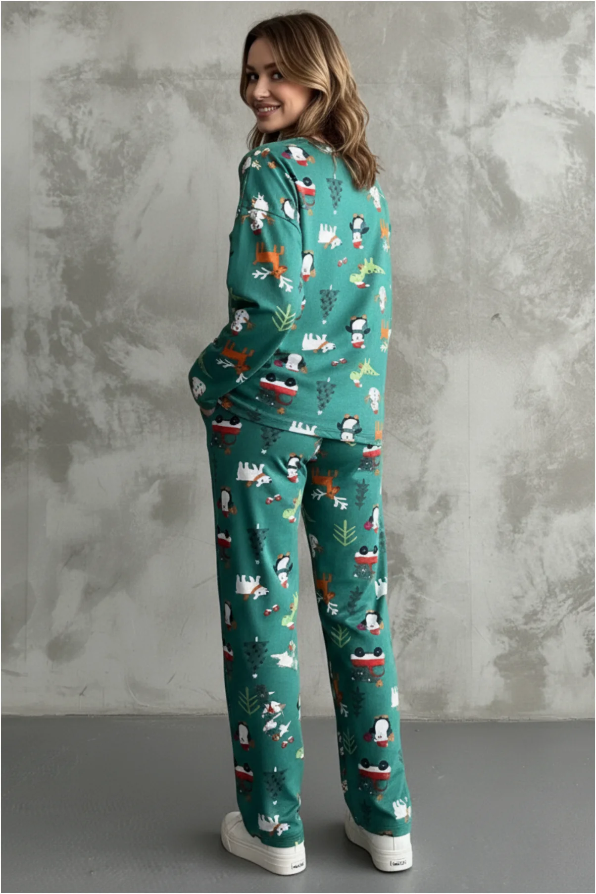 Kadın Şık Yılbaşı Konsept Oversize Yumuşak Doku Pijama Takımı görsel 4