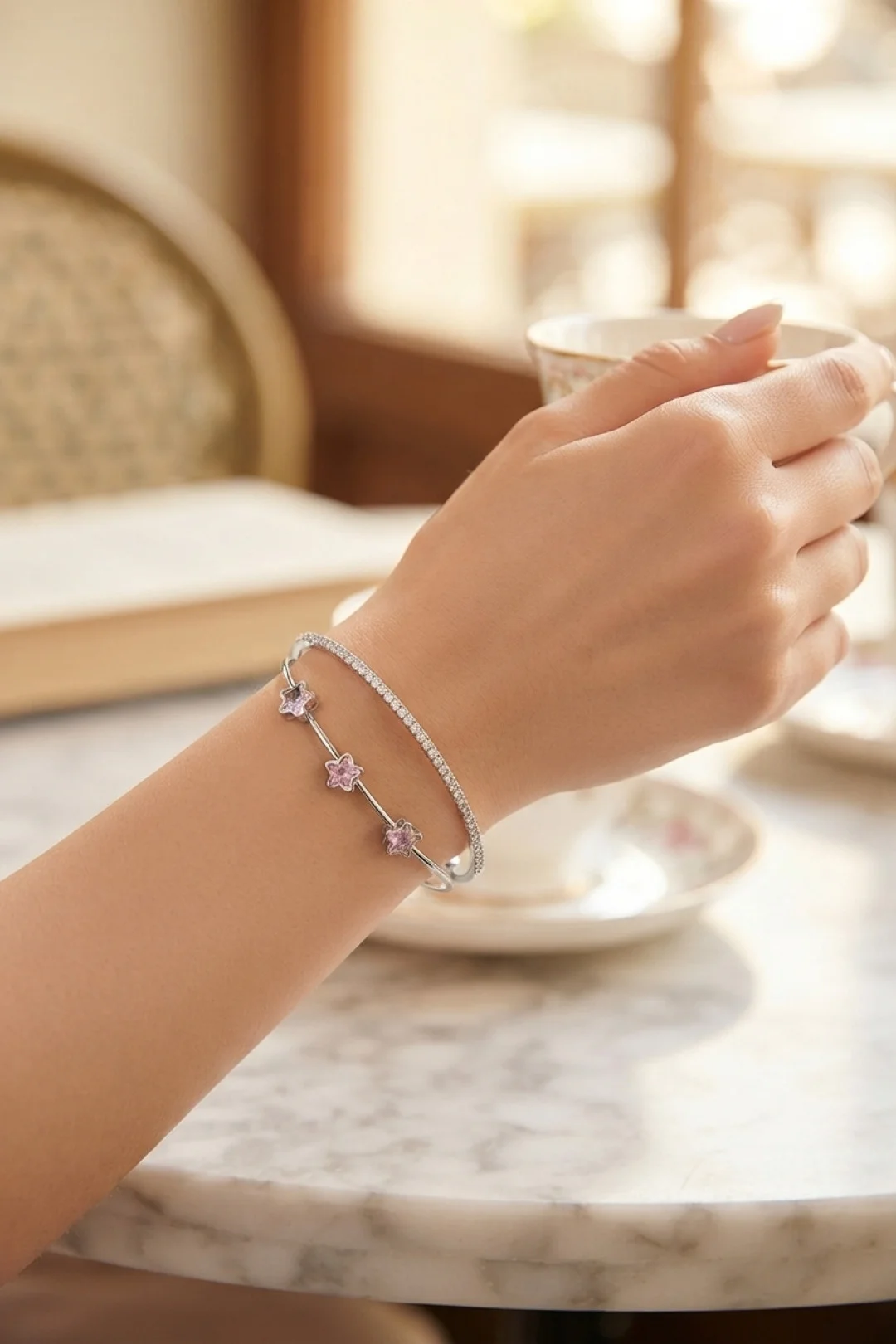 Pembe Yıldız Model Gold Renk Zirkon Taşlı Pirinç Bileklik görsel 2