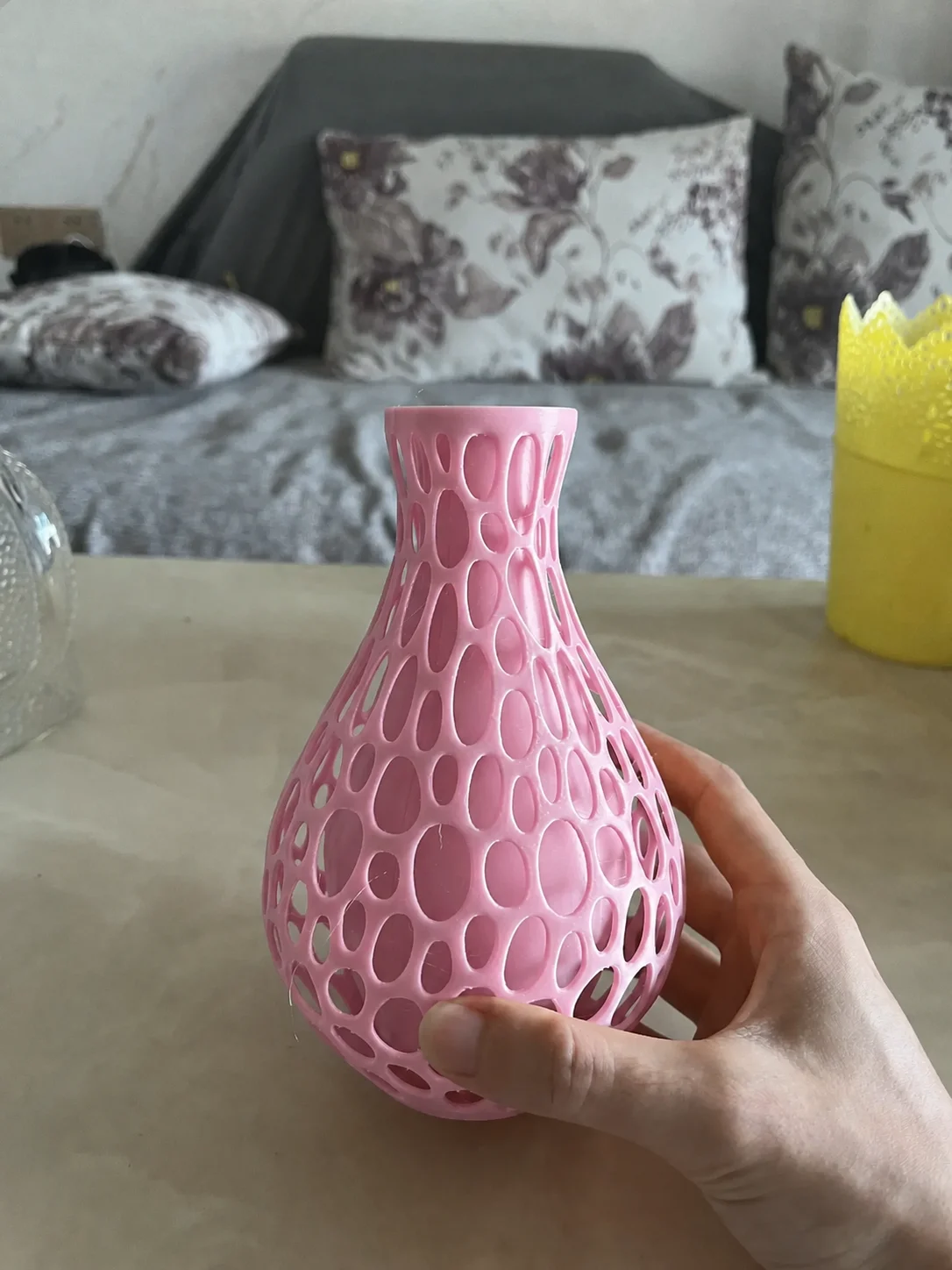 3D Baskı Petek Dokulu Vazo - Delikli Dekoratif Vazo-Pembe görsel 2
