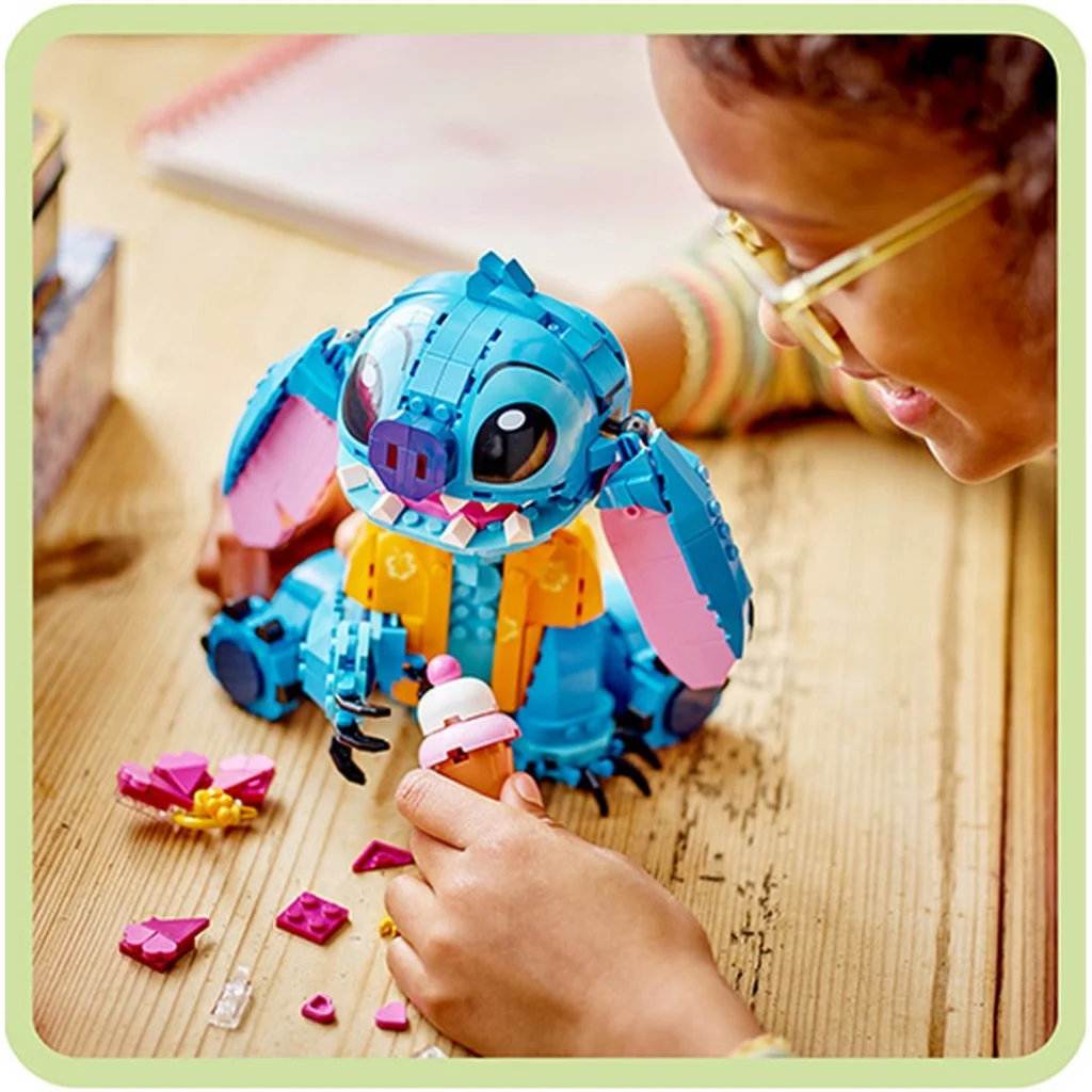 Stitch Karakterini İçeren Set görsel 4