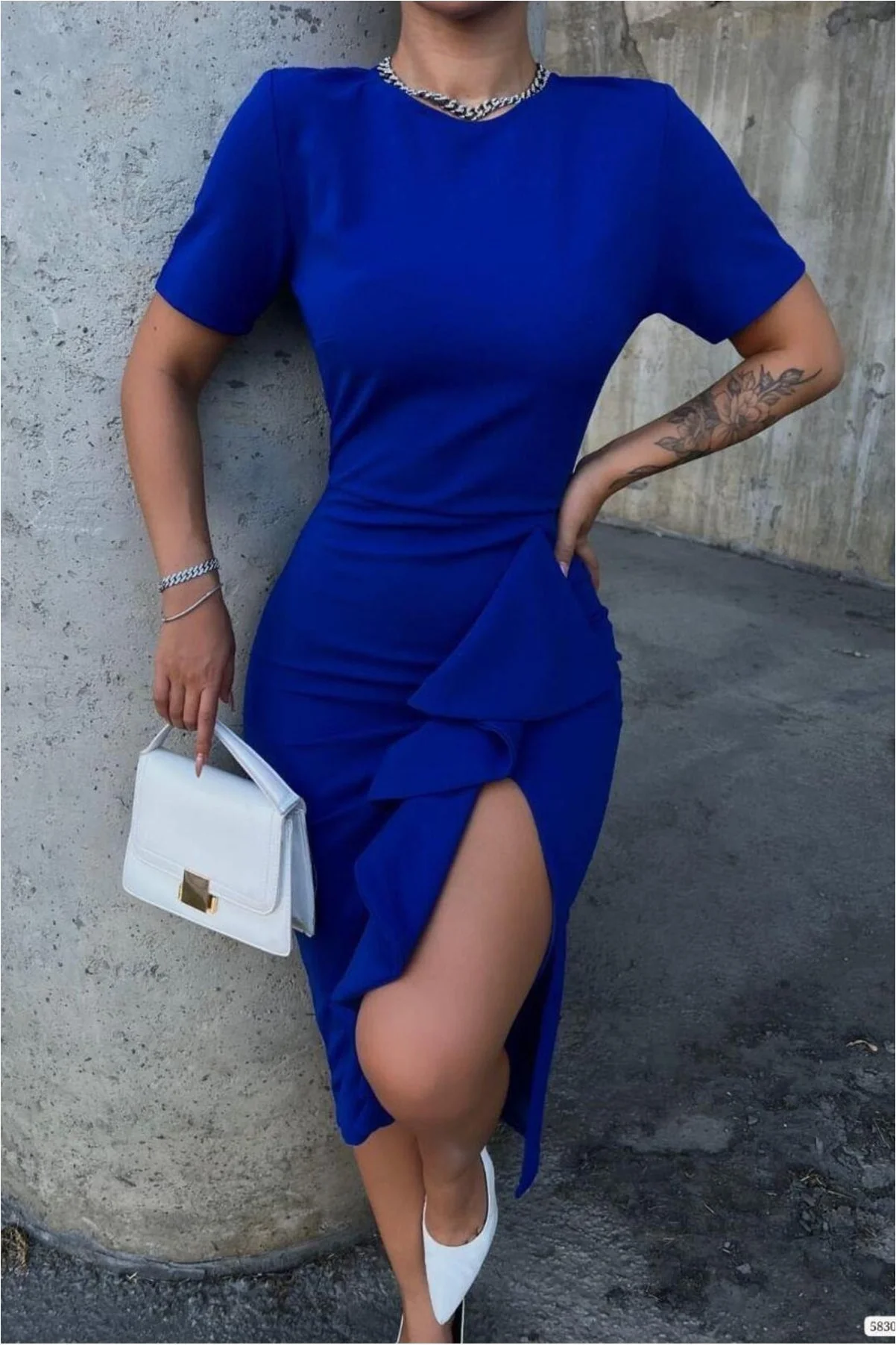 Kadın Modern Krep Kumaş Bisiklet Yaka Yırtmaçlı Abiye Elbise görsel 3