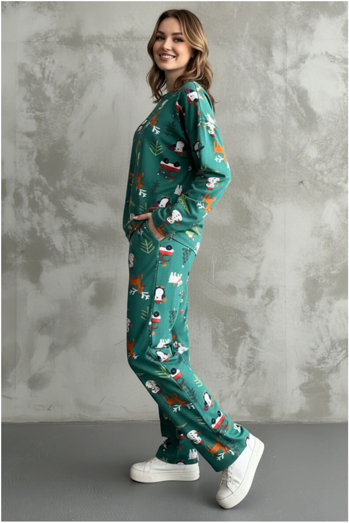 Kadın Şık Yılbaşı Konsept Oversize Yumuşak Doku Pijama Takımı görsel 3