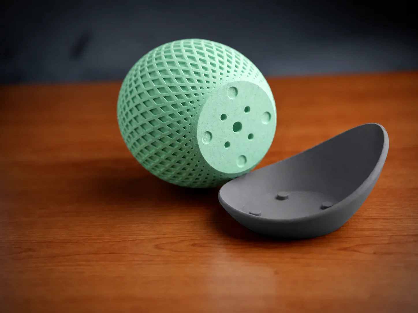 3D Baskı Küre Saksı - Kafes Dokulu İki Parçalı Dekoratif Saksı - Mint-Gri görsel 2