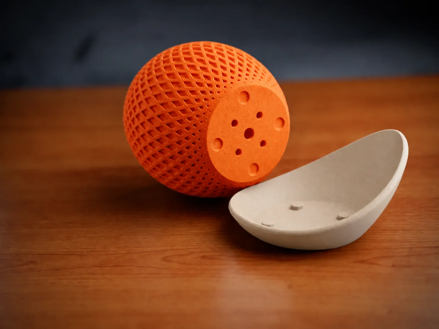 3D Baskı Küre Saksı - Kafes Dokulu İki Parçalı Dekoratif Saksı - Turuncu-Bej görsel 2