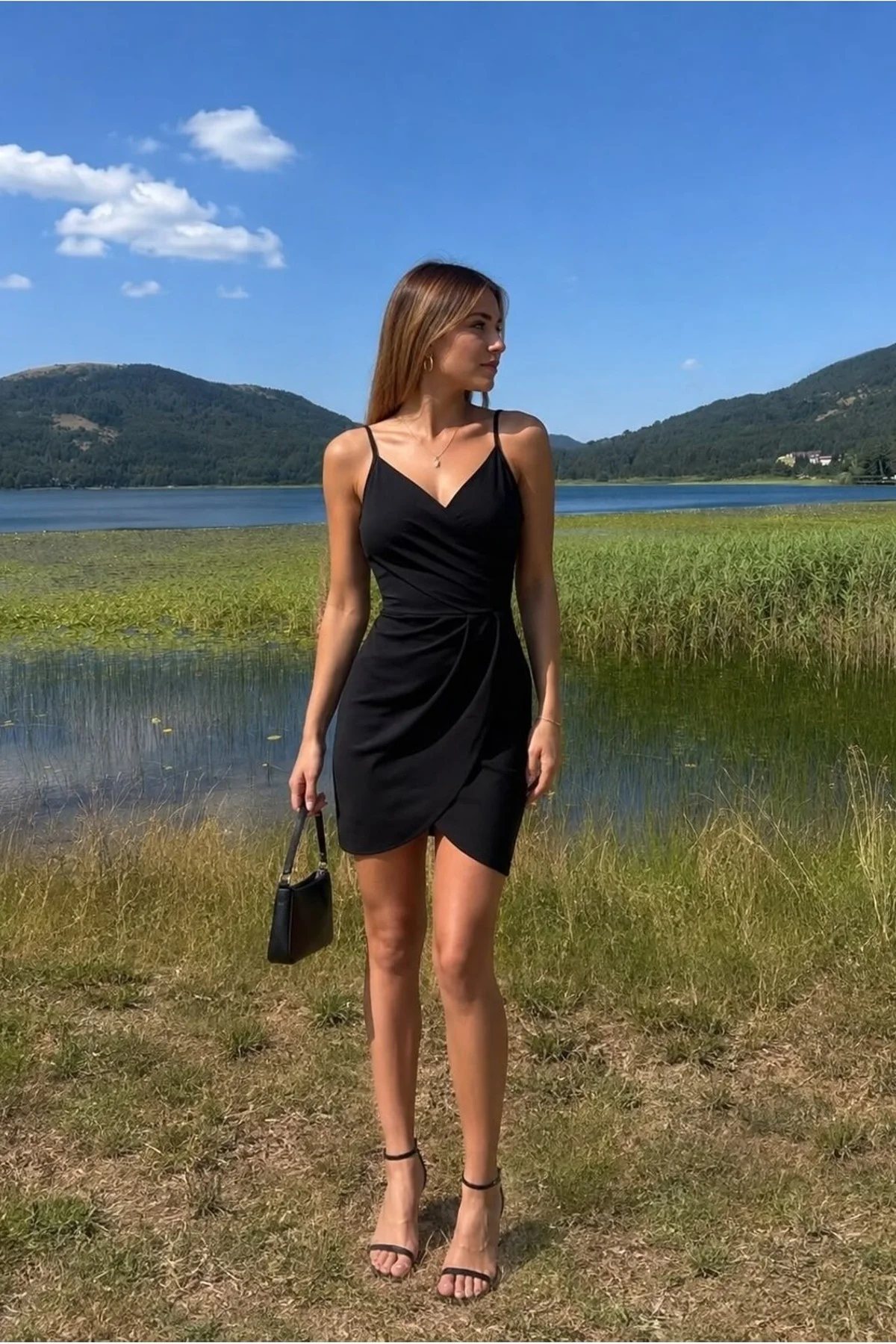 Kadın Kruvaze Yaka Drapeli Mini Askılı Elbise