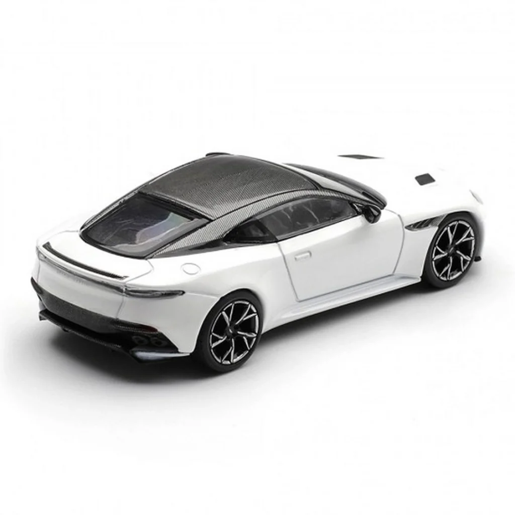 1/64 Aston Martin DBS Stratus White görsel 2