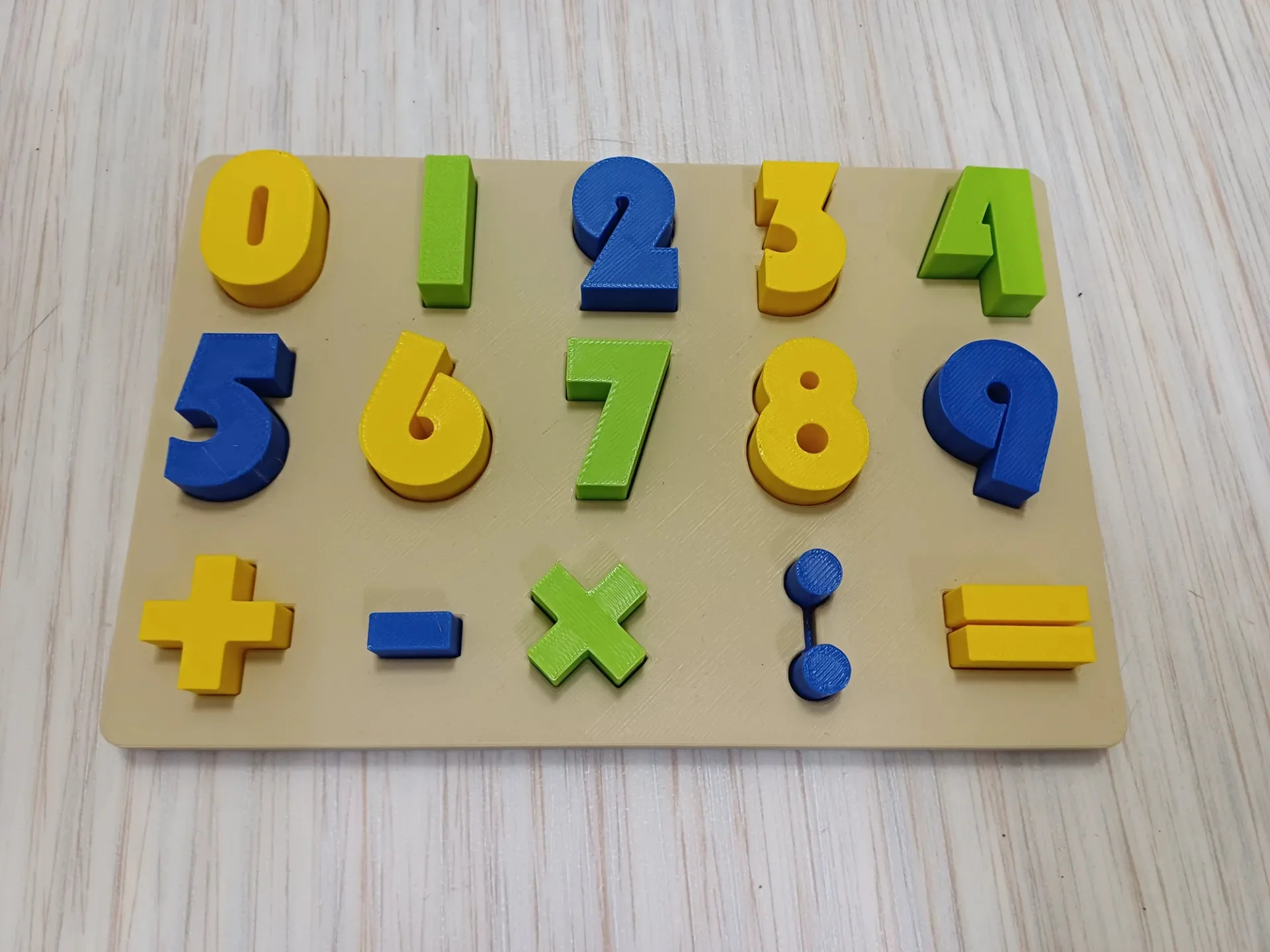 3D Baskı Sayılar ve Matematik Sembolleri Öğretim Tahtası - Rakam Eşleştirme Puzzle, Temel İşlem Sembolleri (0-9)