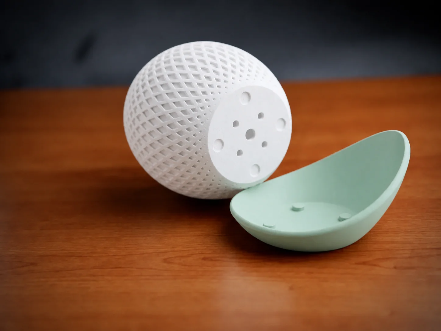 3D Baskı Küre Saksı - Kafes Dokulu İki Parçalı Dekoratif Saksı - Beyaz-Mint görsel 2