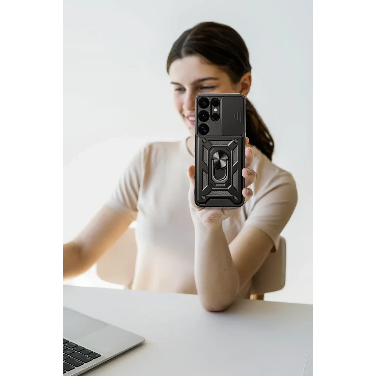 Samsung Galaxy S26 Ultra Pars Lens Yüzüklü Silikon - Kırmızı görsel 4