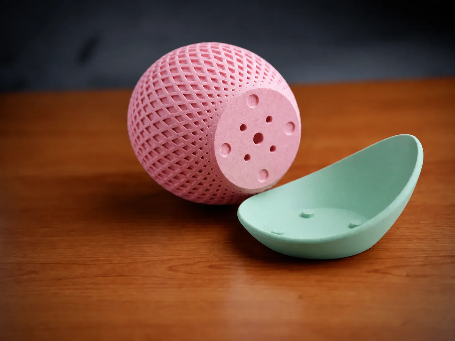 3D Baskı Küre Saksı - Kafes Dokulu İki Parçalı Dekoratif Saksı - Pembe-Mint görsel 2