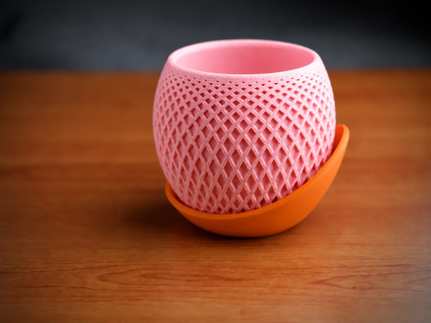 3D Baskı Küre Saksı - Kafes Dokulu İki Parçalı Dekoratif Saksı - Pembe-Turuncu