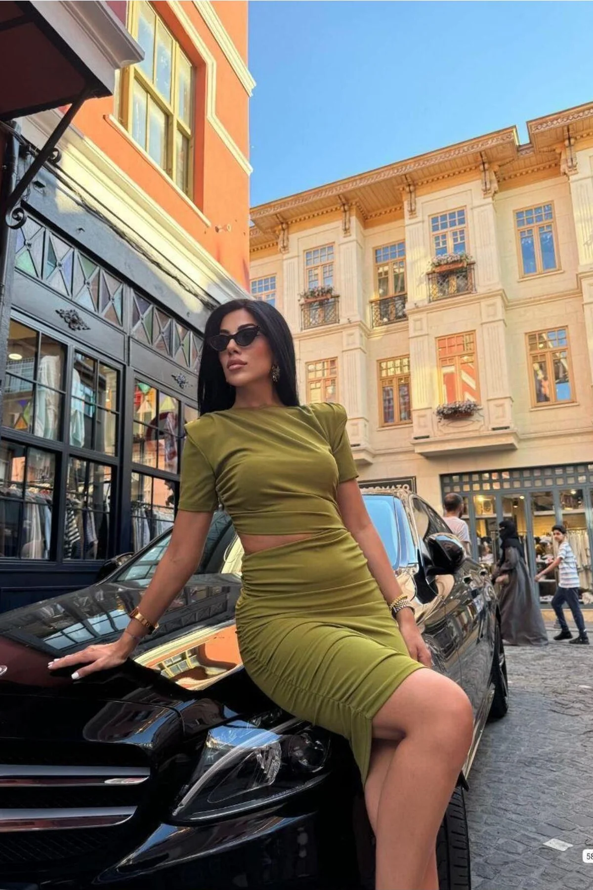 Kadın Krep Kumaş Bisiklet Yaka Büzgülü Kısa Kollu Elbise görsel 3