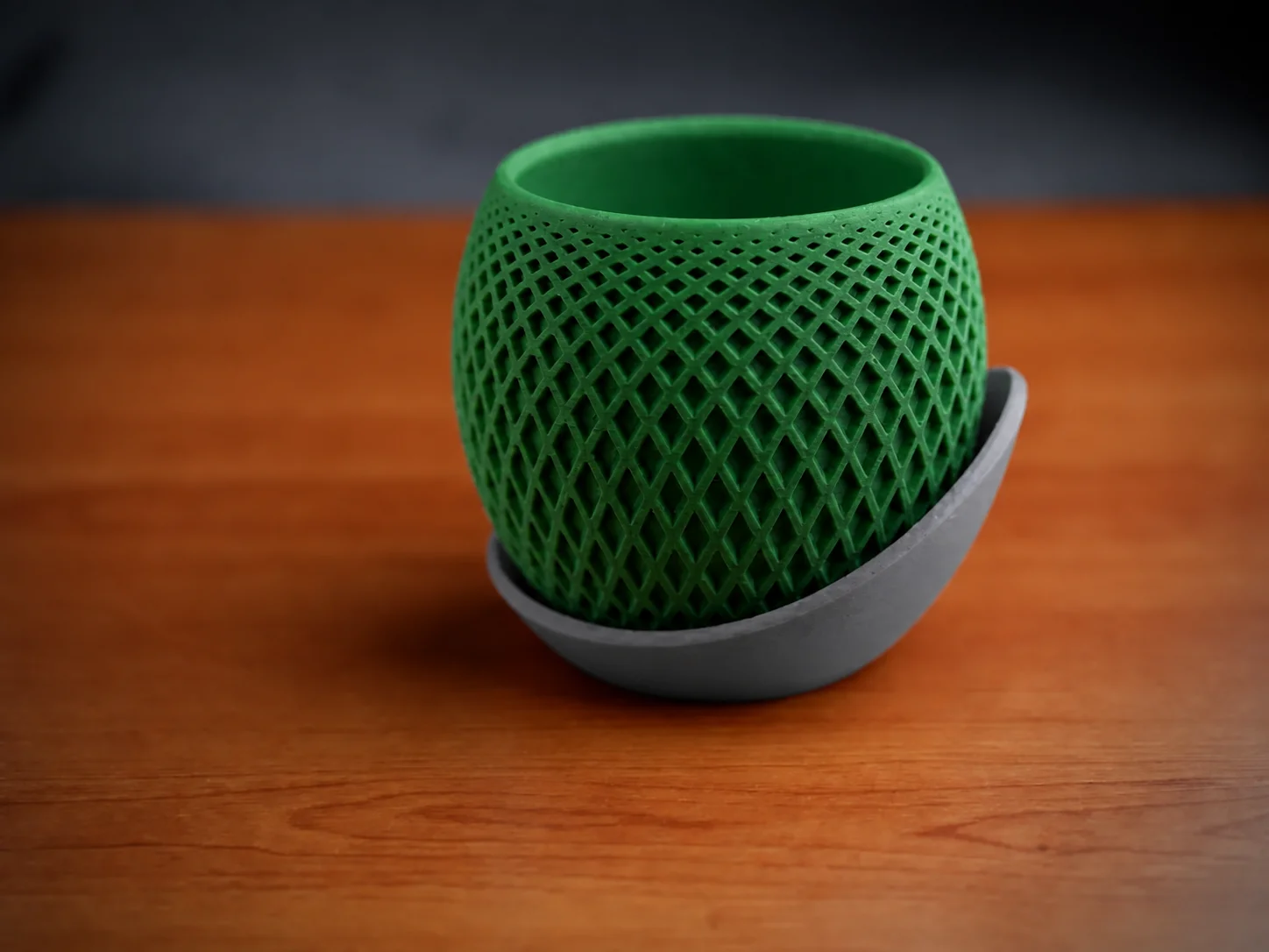3D Baskı Küre Saksı - Kafes Dokulu İki Parçalı Dekoratif Saksı - Yeşil-Gri