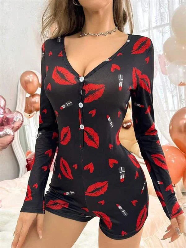 Pamuklu Kırmızı Ruj ve Öpücük Desenli Düğmeli Uzun Kol Tulum Pijama görseli