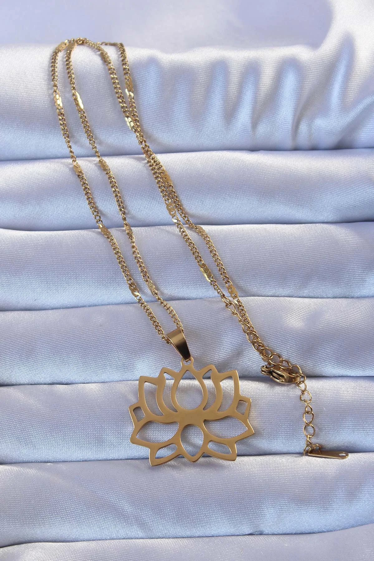 316L Çelik Gold Renk Lotus Kolye görsel 2