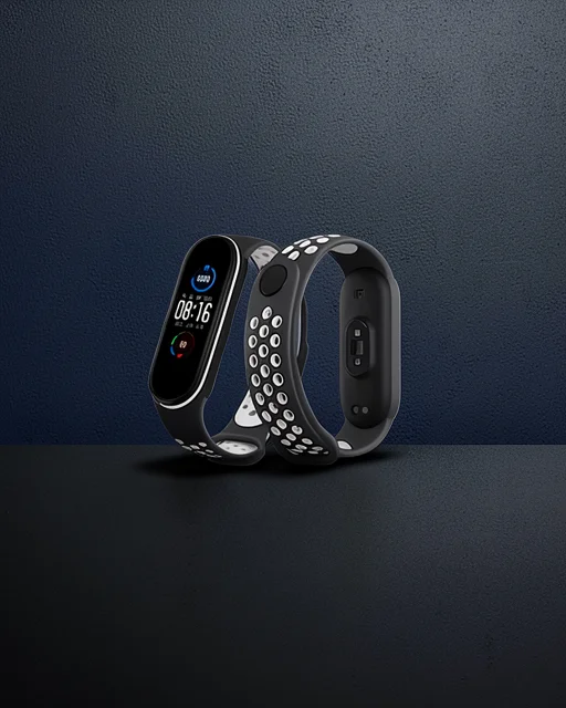 Xiaomi Mi Band 4 Spor Delikli Kordon - Siyah-beyaz