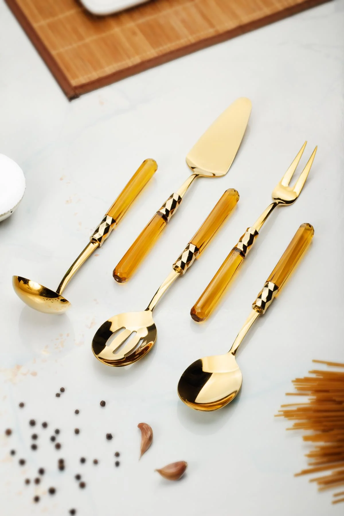 5 Parça Gold Servis Seti & Servis Sunum Seti Amber ( Kepçe / Kevgir / Sıpatula / Çatal / Kaşık ) görsel 2