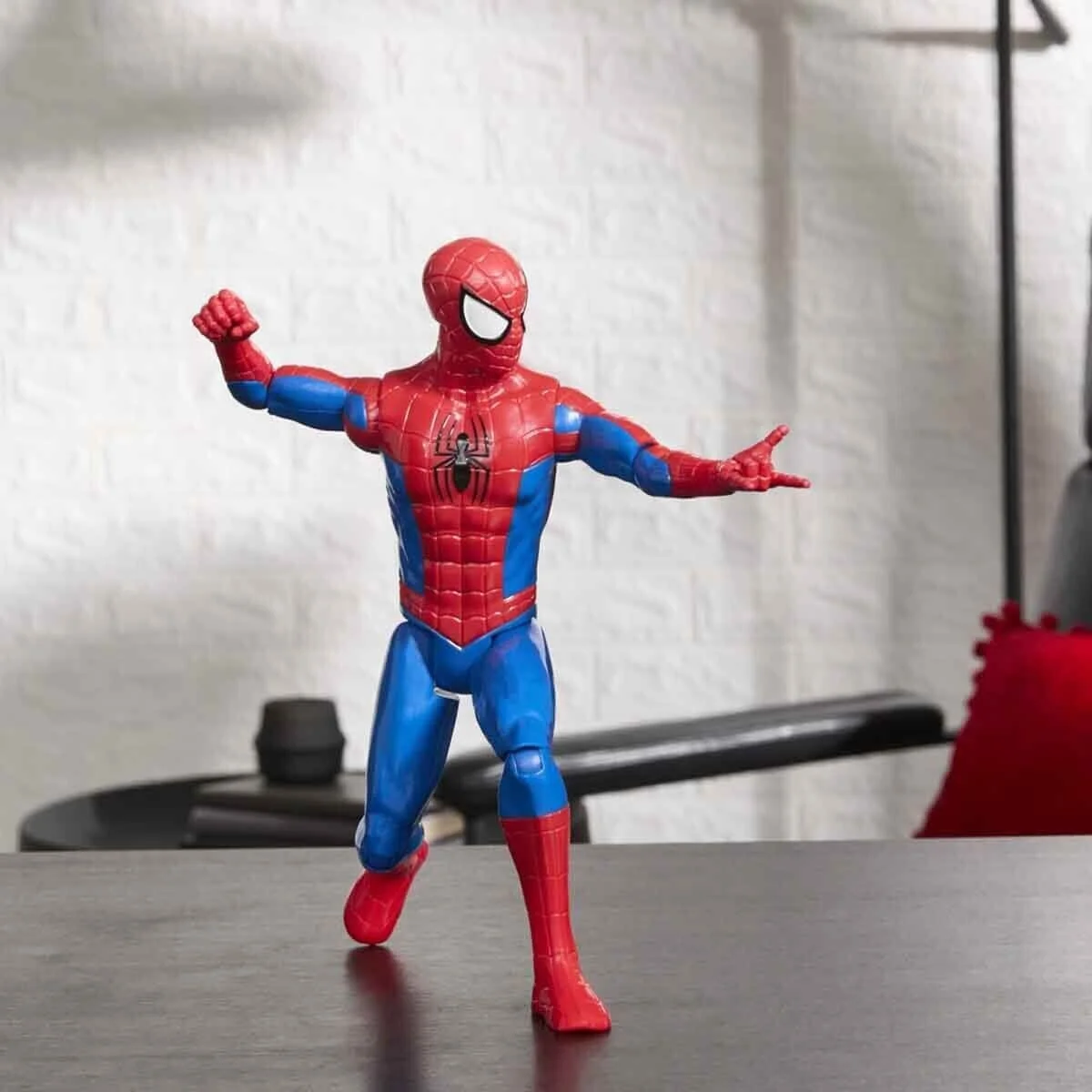 G2715 Spider-Man Titan Serisi Aksiyon Figürü 30 Cm görsel 3