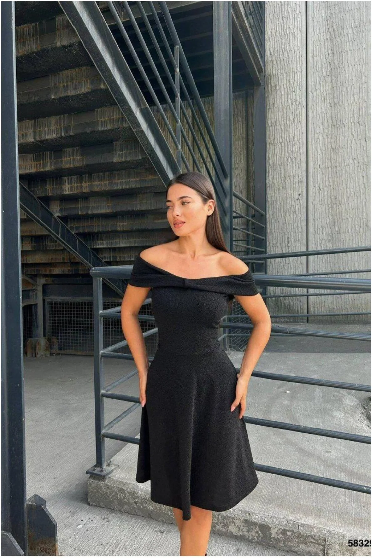 Kadın Minimal Madonna Yaka Şık Abiye Elbise