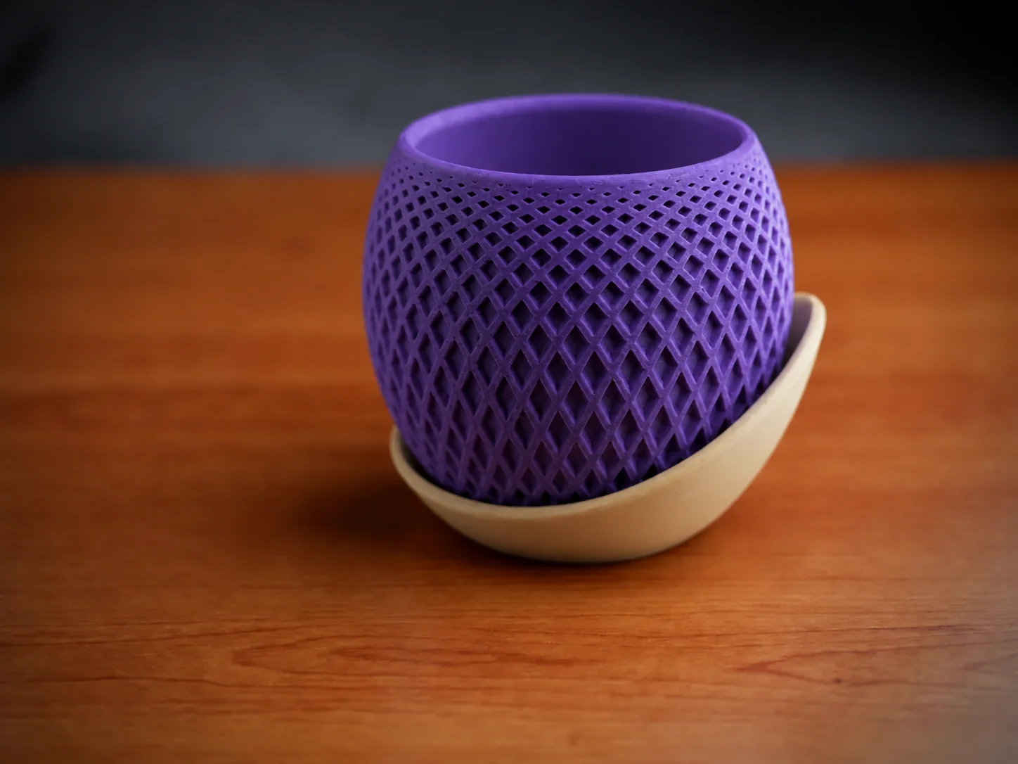 3D Baskı Küre Saksı - Kafes Dokulu İki Parçalı Dekoratif Saksı - Mor-Bej