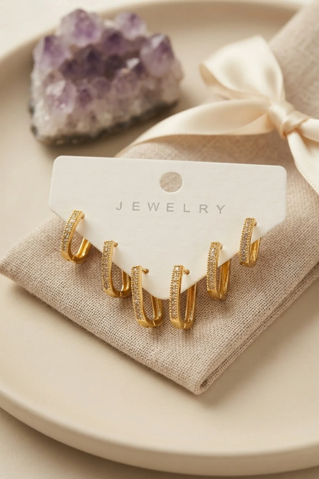 Gold Renk Zirkon Taşlı Pirinç Kare Model Halka Kadın Küpe Seti