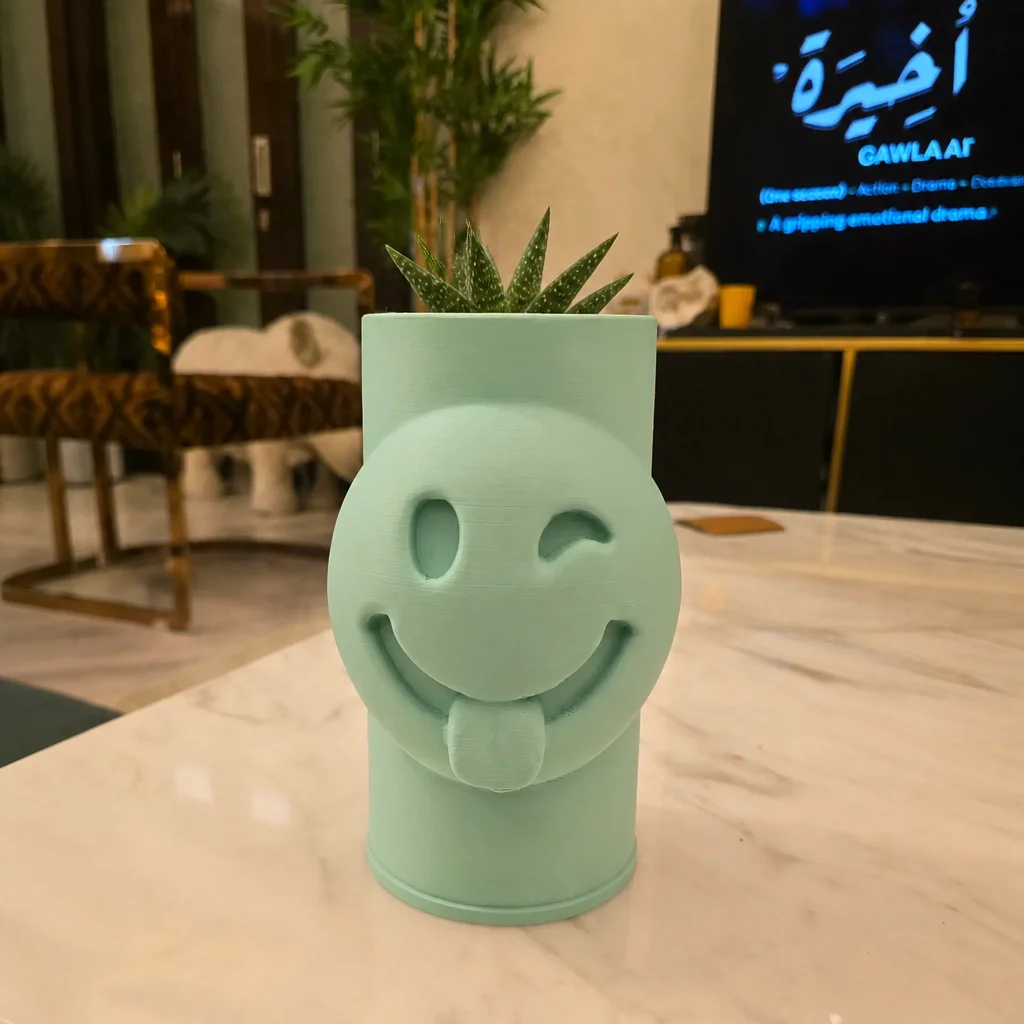 3D Baskı Emoji Planter - Göz Kırpan Yüzlü Sukulent Saksısı-Mint görsel 2