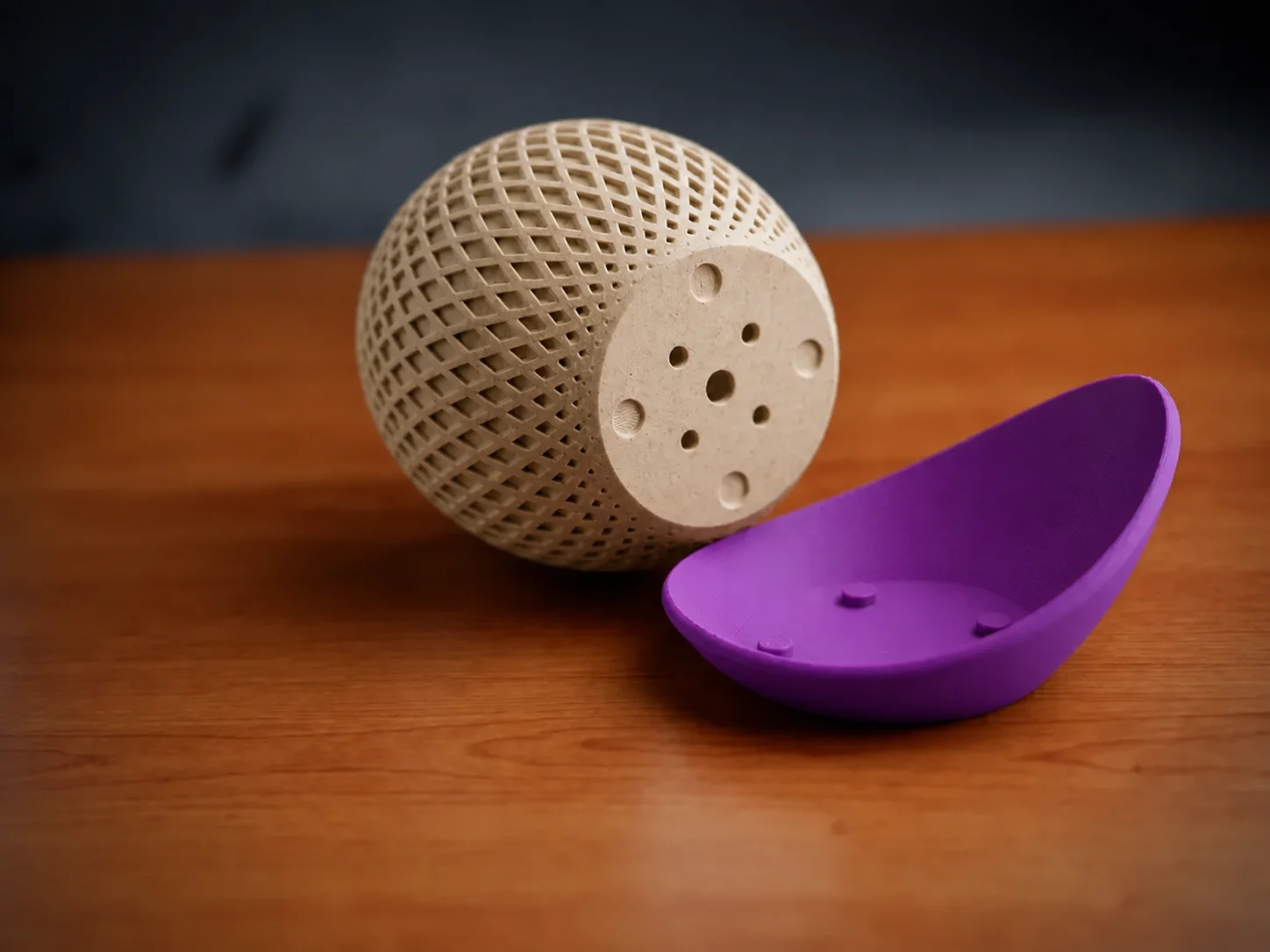 3D Baskı Küre Saksı - Kafes Dokulu İki Parçalı Dekoratif Saksı - Bej-Mor görsel 2