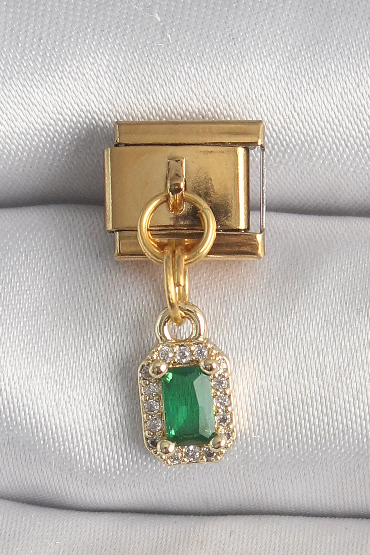 316L Çelik Gold Renk Sallantı Kare Yeşil Zirkon Taşlı Nonation Charm