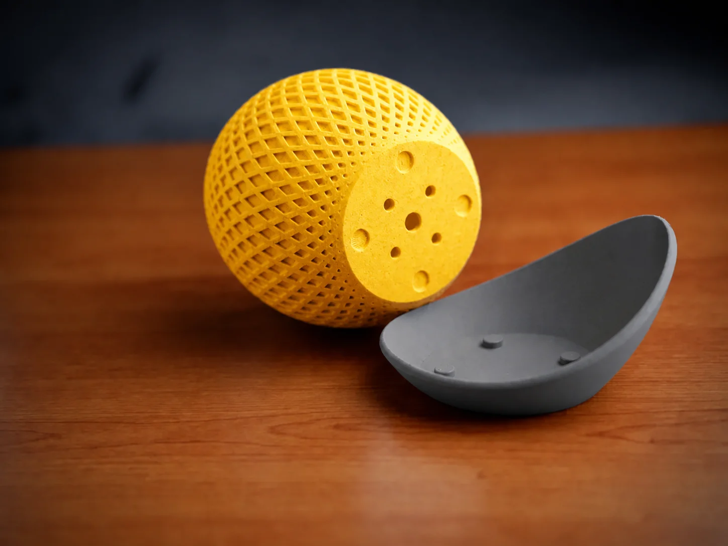 3D Baskı Küre Saksı - Kafes Dokulu İki Parçalı Dekoratif Saksı - Sarı-Gri görsel 2