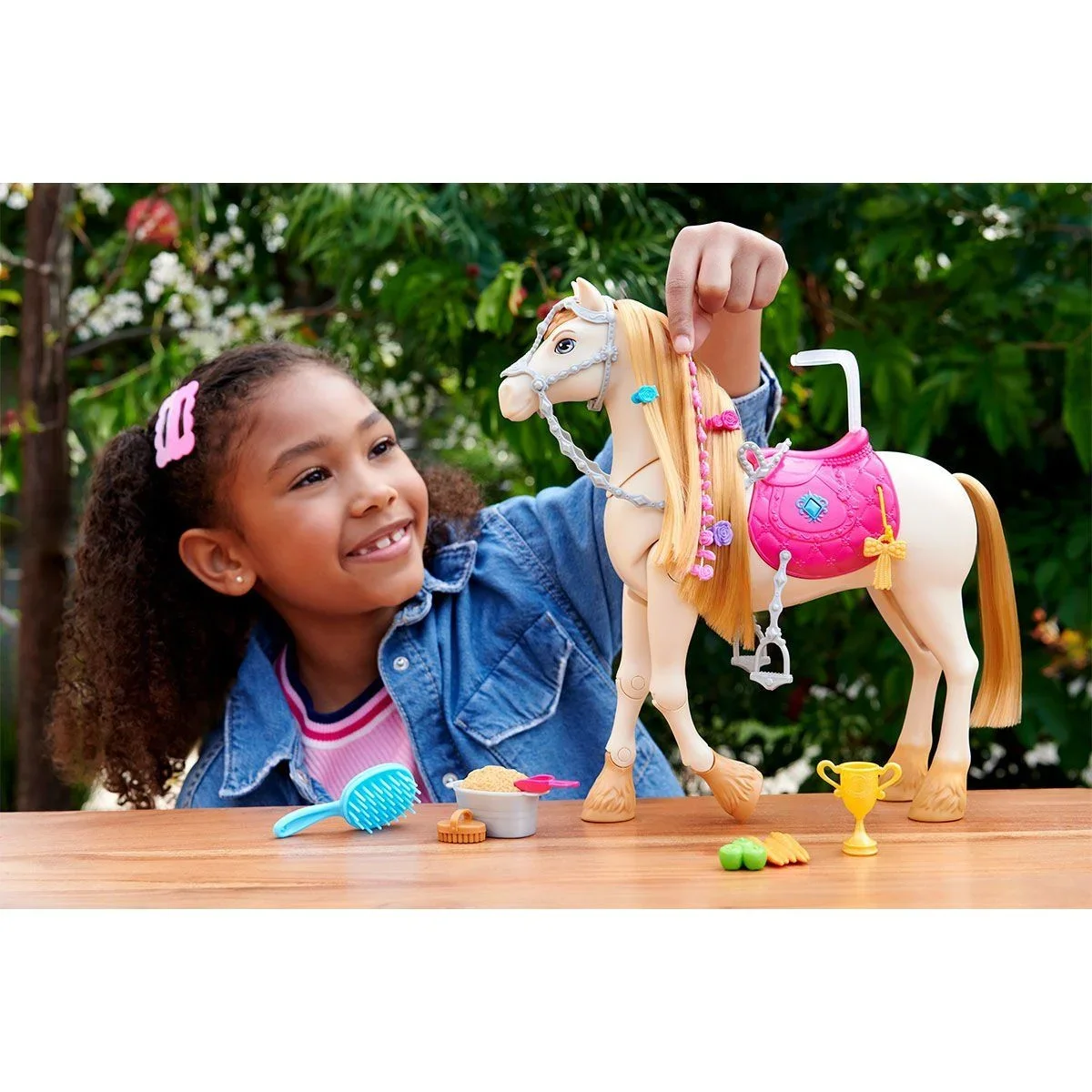 HXJ42 Barbie ve Dansçı Atı - Barbie Mysteries: The Great Horse Chase görsel 6
