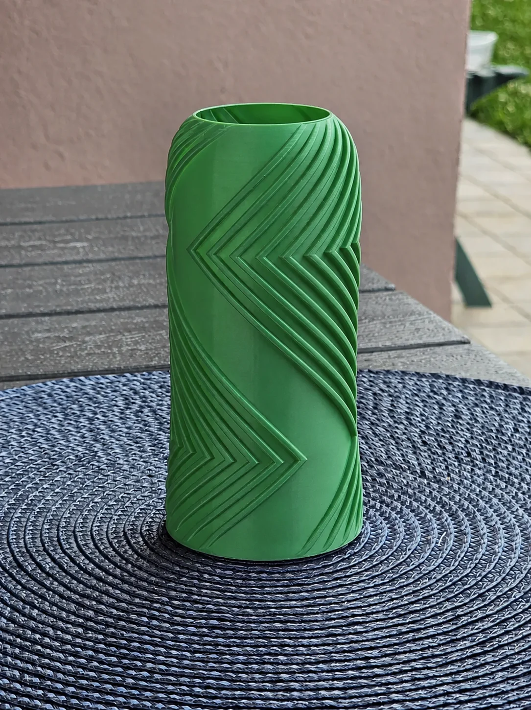 3D Baskı Vector Vazo - Geometrik Çizgili Dekoratif Vazo-Yeşil görsel 2