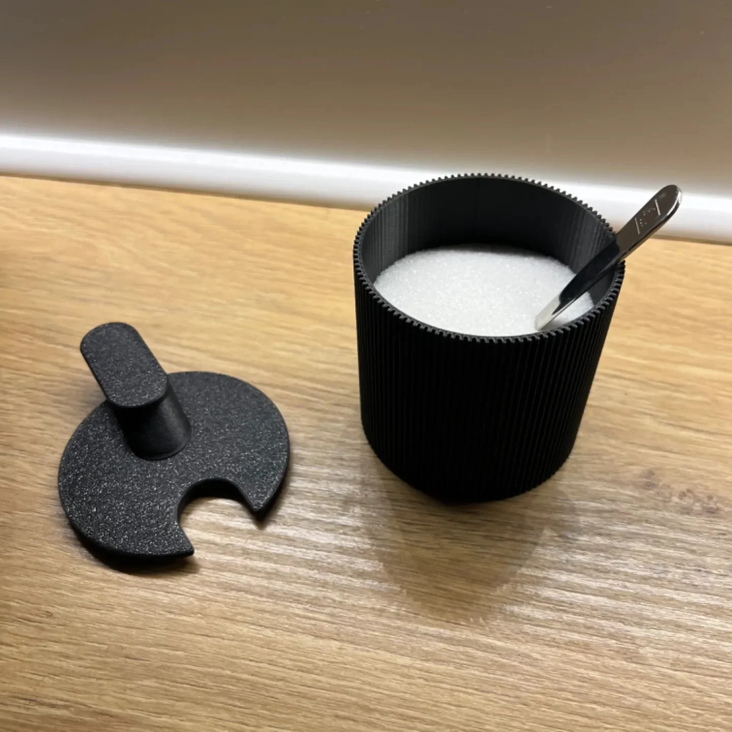 3D Baskı 2li Kaşıklı Şekerlik Baharatlık Seti Kapaklı Fitilli Dekoratif Mutfak Sunum Kabı 7x7 cm görsel 2