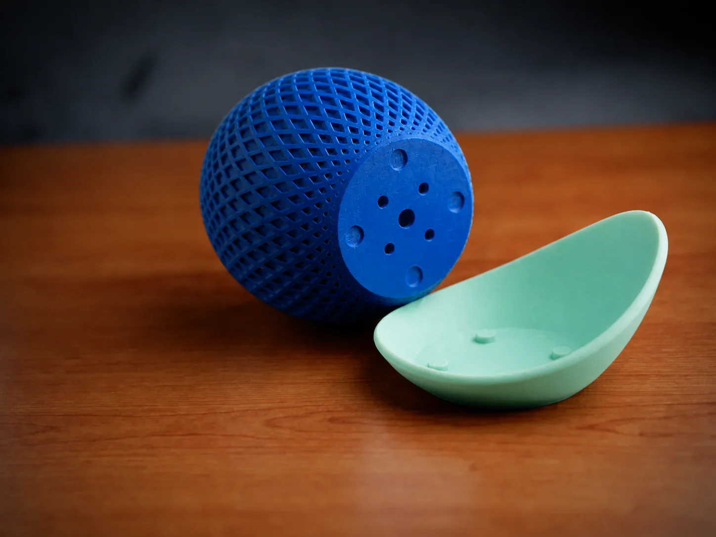 3D Baskı Küre Saksı - Kafes Dokulu İki Parçalı Dekoratif Saksı - Mavi-Mint görsel 2