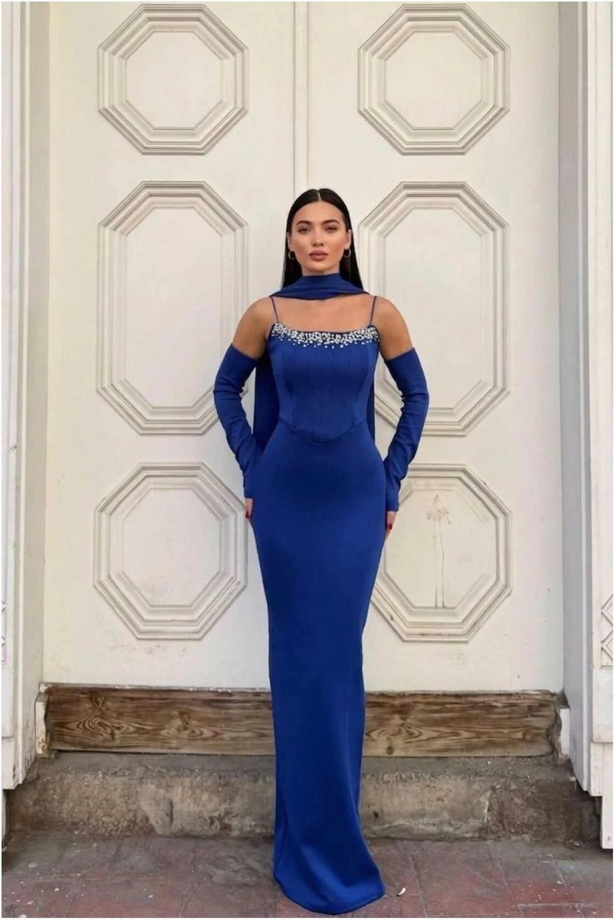 Kadın Modern Stil Scuba Esnek Kumaş Straplez Balık Kesim Abiye Elbise görsel 2