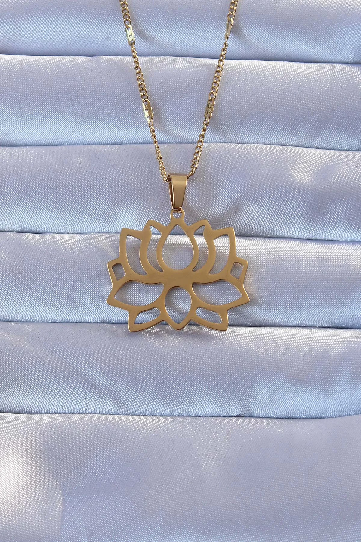 316L Çelik Gold Renk Lotus Kolye