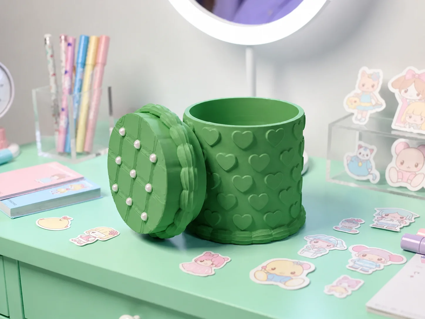 3D Baskı Kabartma Kalp Desenli Kapaklı Kalemlik - Masaüstü Organizer - Yeşil