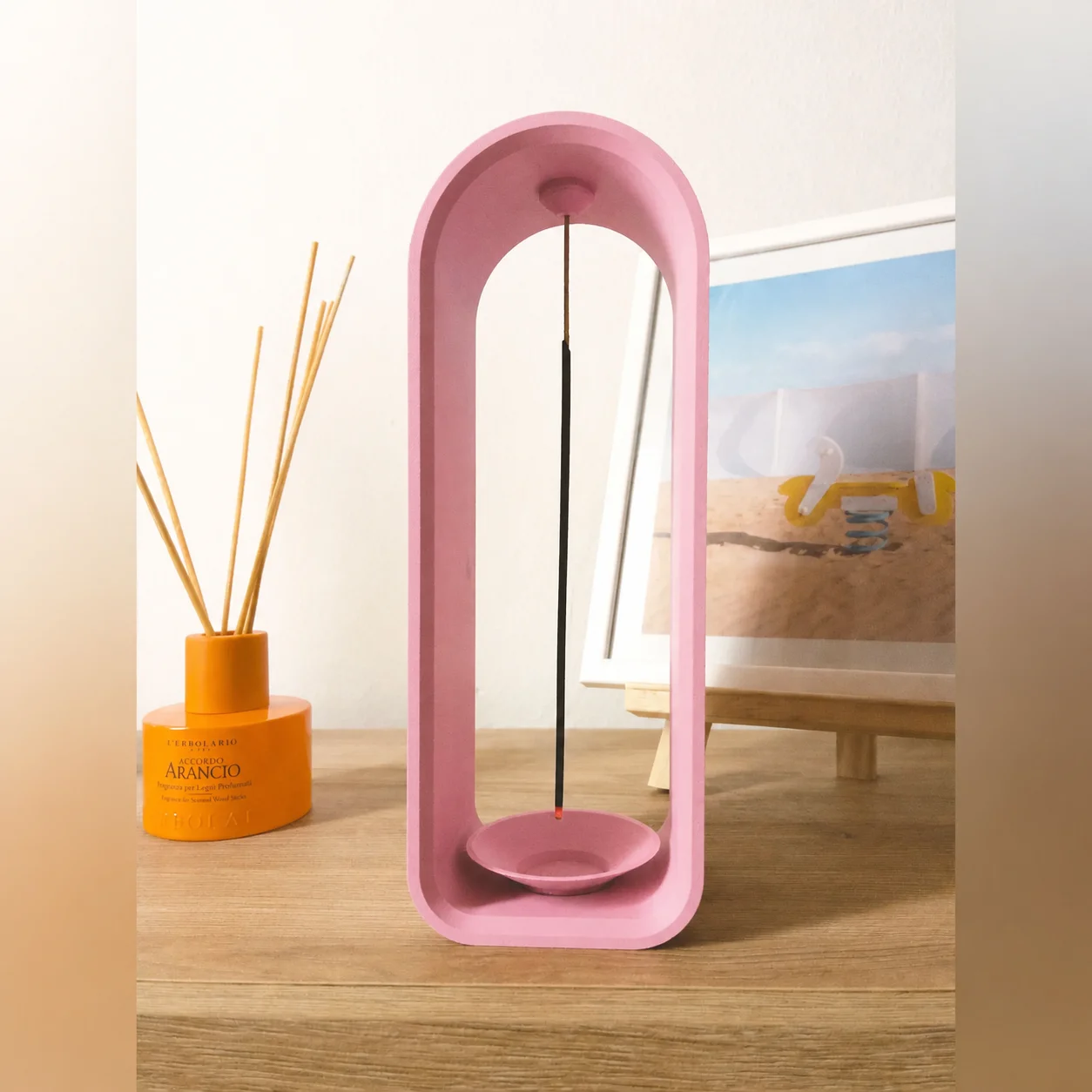 3D Baskı The Shrine Tütsülük - Modern Kemer Formlu Tütsü Tutucu-Pembe görsel 3