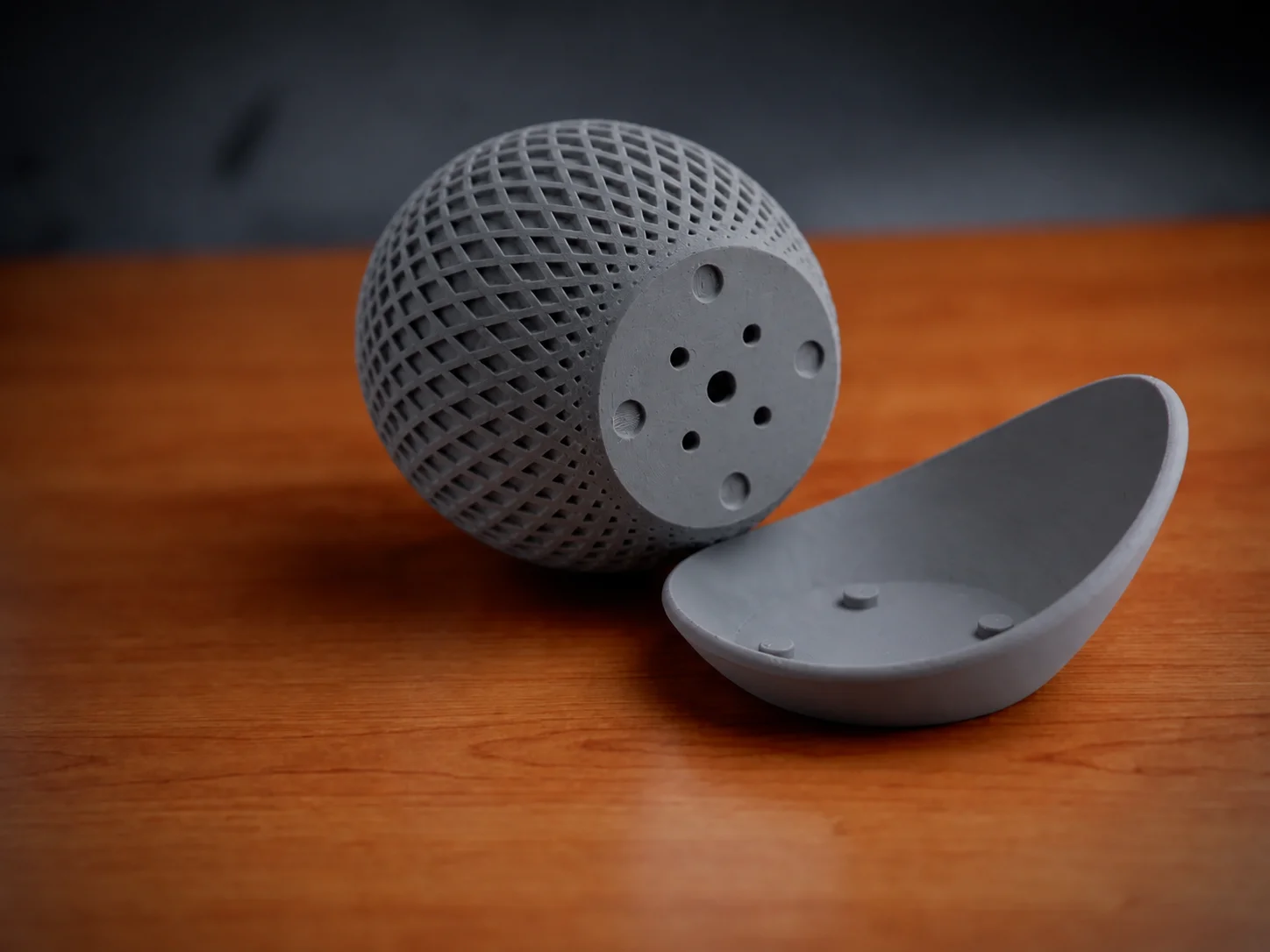 3D Baskı Küre Saksı - Kafes Dokulu İki Parçalı Dekoratif Saksı - Gri-Gri görsel 2