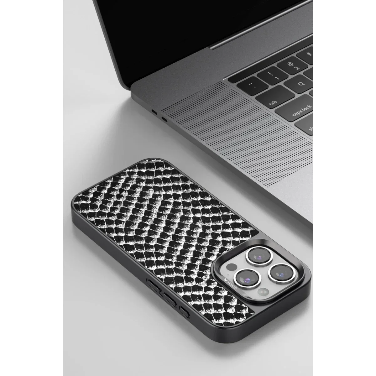 Venco Apple iPhone 14 Pro Viper Kapak - Siyah görsel 4