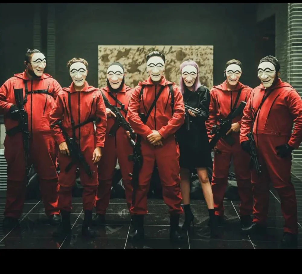 Koreli Hırsız Teatral Hahoe Maskesi - Para Heist Maskesi - Dali Maskesi görsel 3