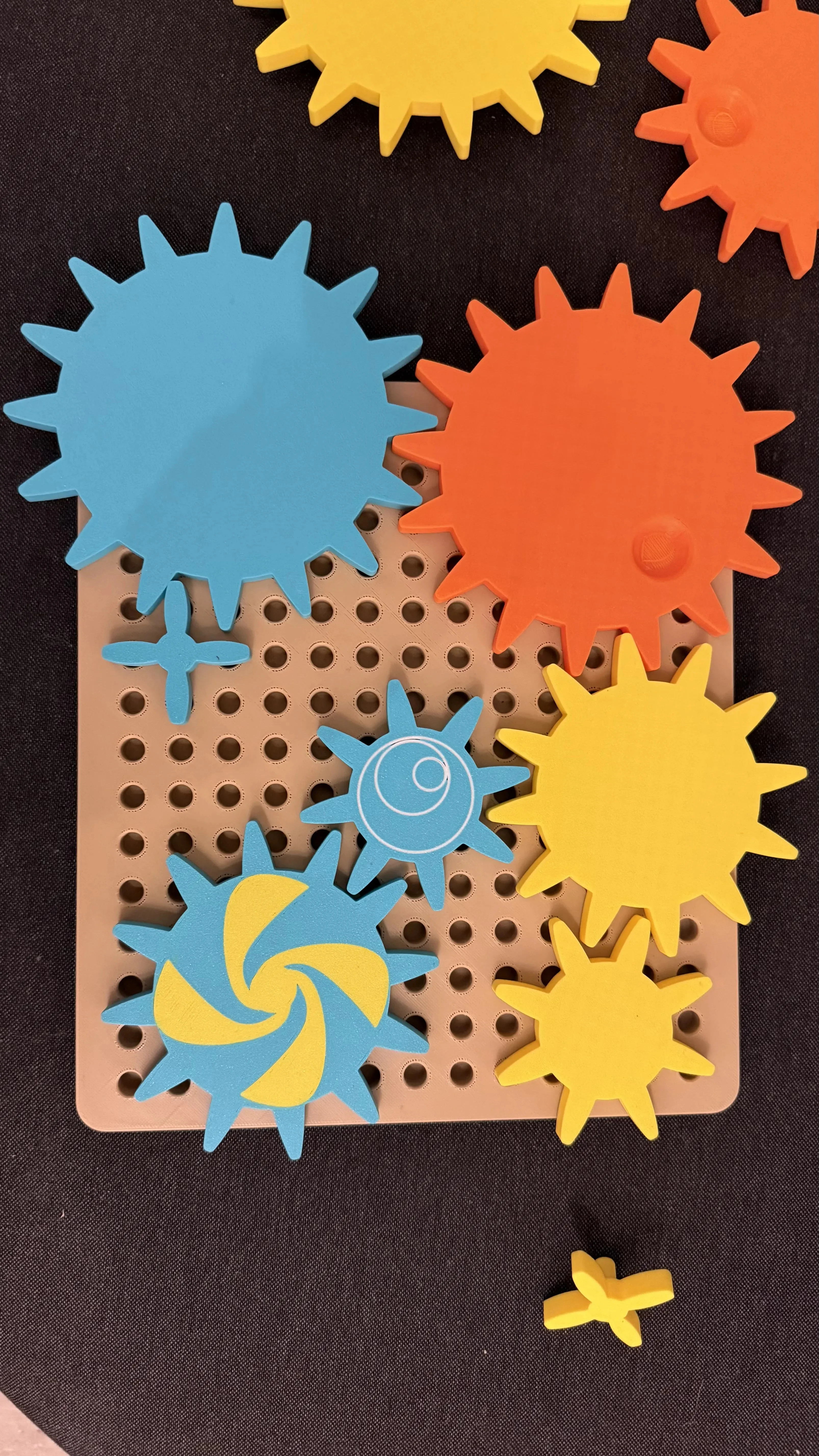3D Baskı Dişli Çarklar Puzzle Tahtası - Döner Zincirleme Dişli Seti, Montessori Fen ve Mekanik Öğretim Materyali