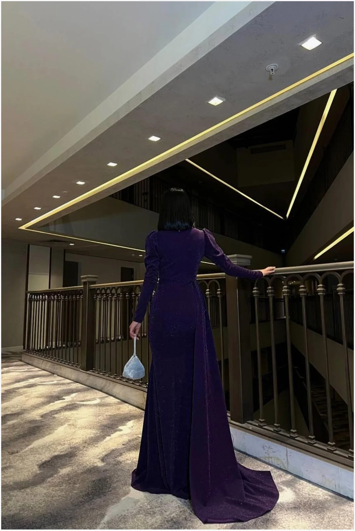 Kadın Modern Stil Kruvaze Yaka Taş Detaylı Uzun Kollu Abiye Elbise
