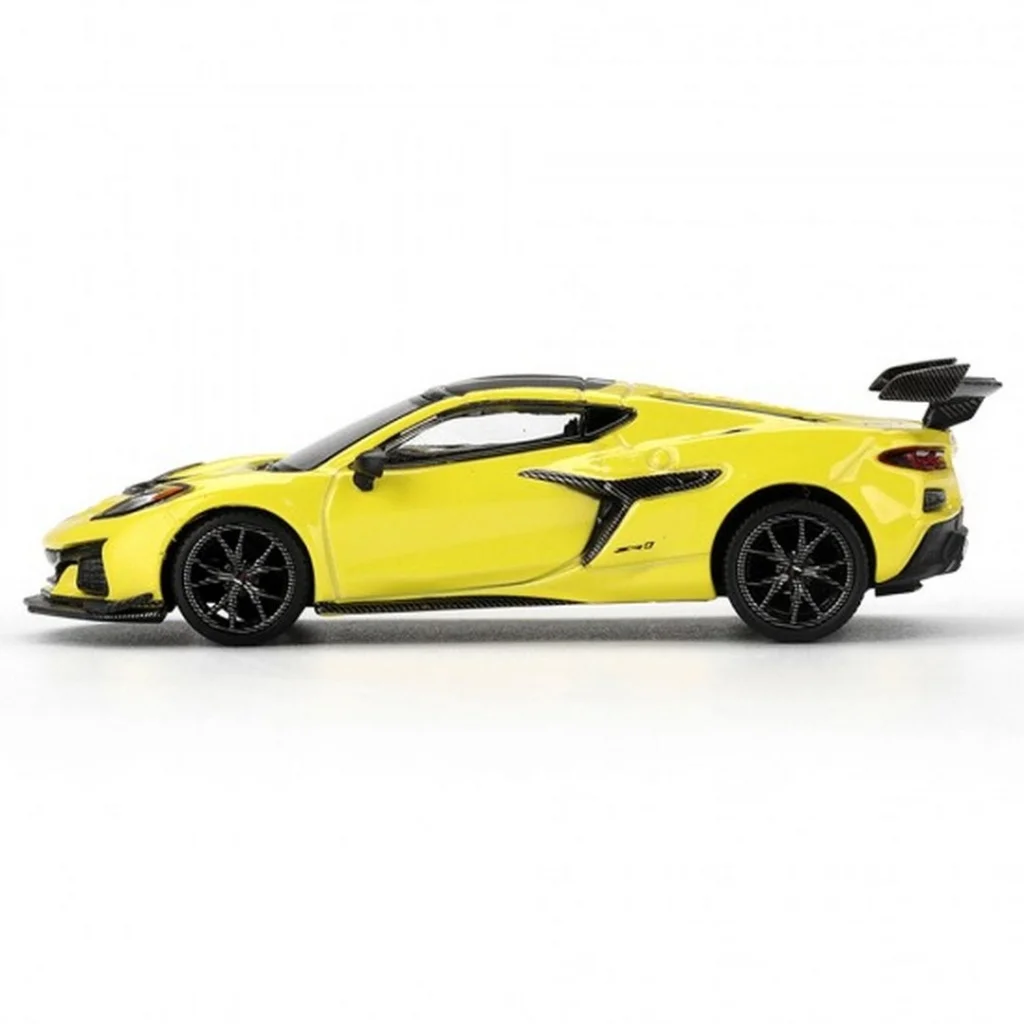 1/64 Chevrolet Corvette ZR1 Accelerate Yellow görsel 3