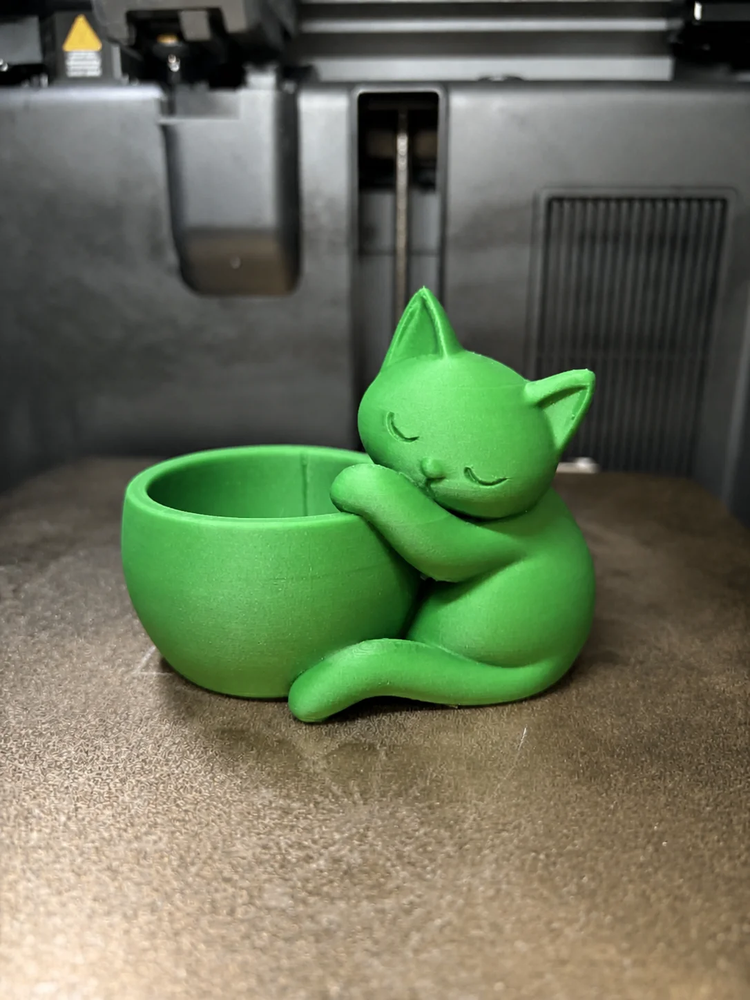 3D Baskı Sarılan Kedi Saksı - Sevimli Dekoratif Saksı - Yeşil görsel 2