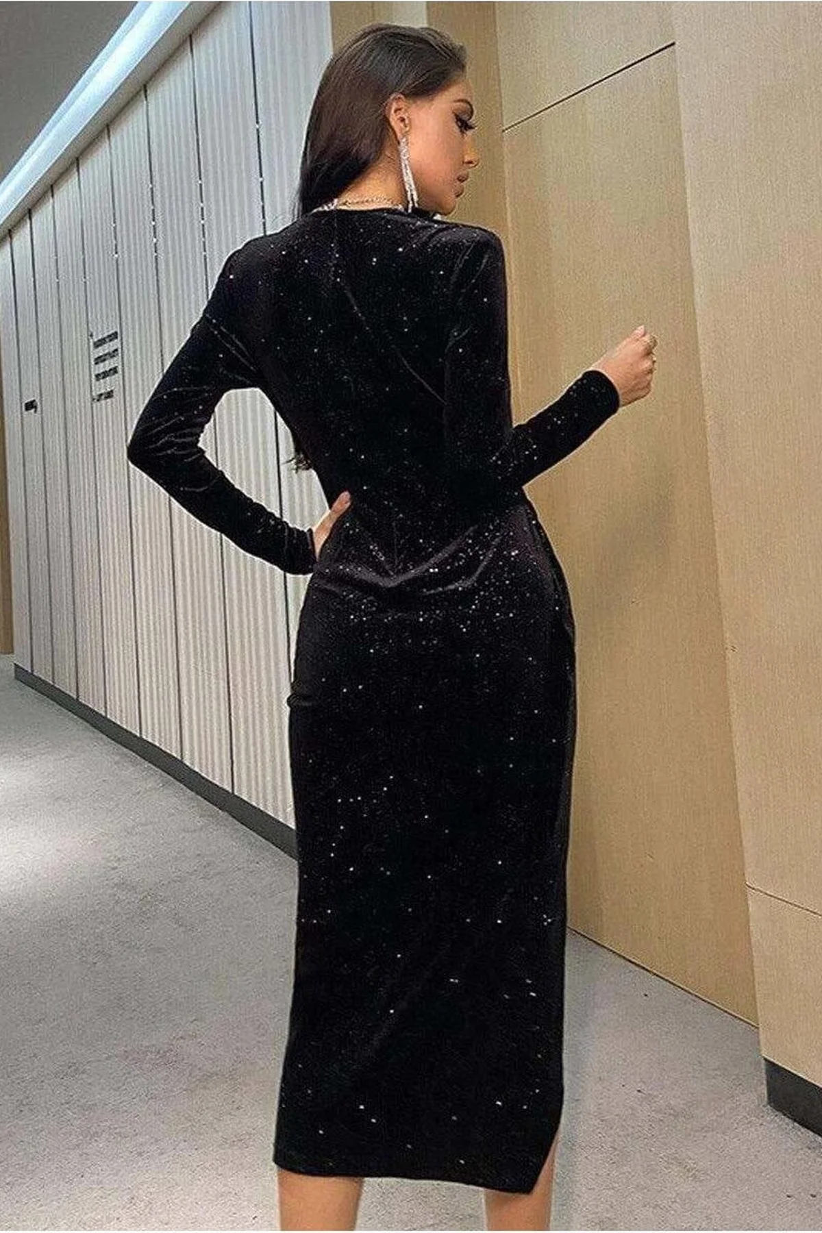 Kadın V Yaka Yırtmaçlı Uzun Kollu Abiye Elbise görsel 3