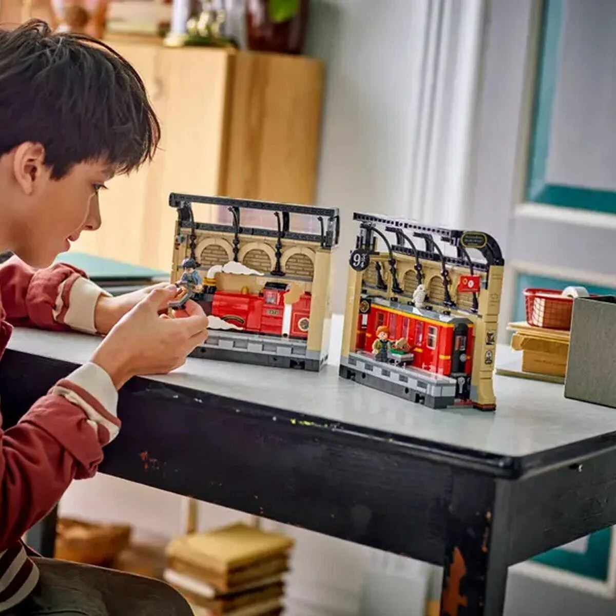 76450 Lego Harry Potter - Kitaplık Dekoru: Hogwarts Ekspresi 832 parça +10 yaş görsel 6