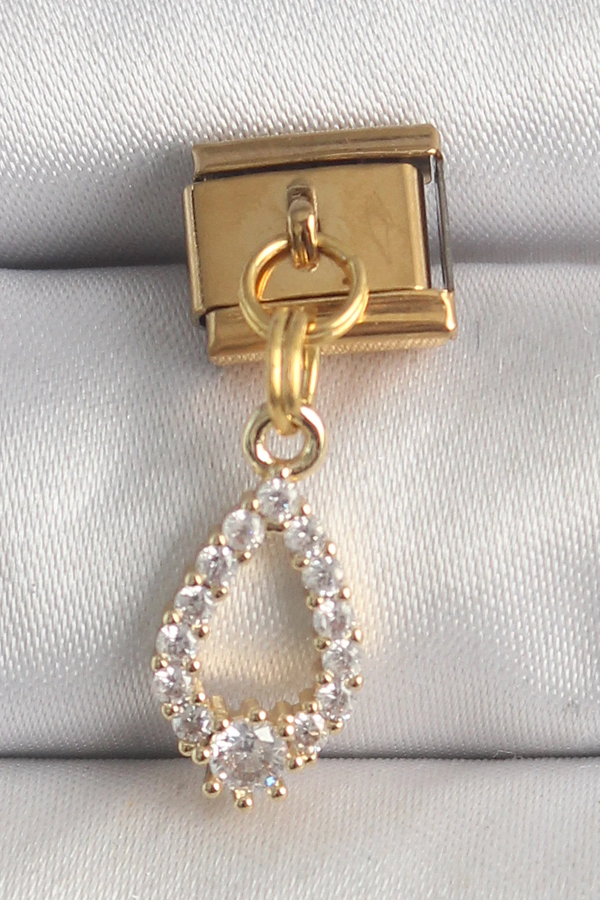 316L Çelik Gold Renk Sallantı Zirkon Taşlı Damla Model Nonation Charm