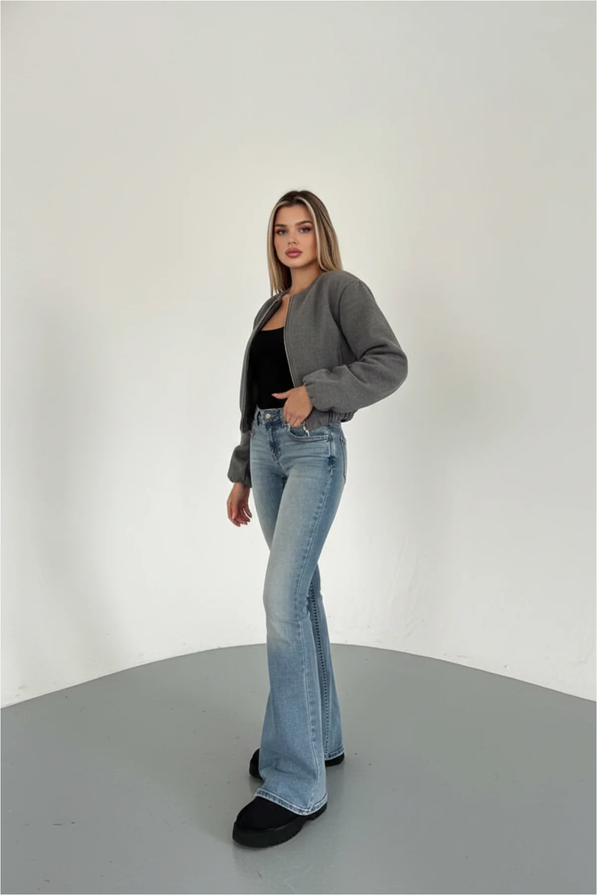 Kadın Şık Koyu Gri Basic Fermuarlı Crop Bomber Ceket görsel 3